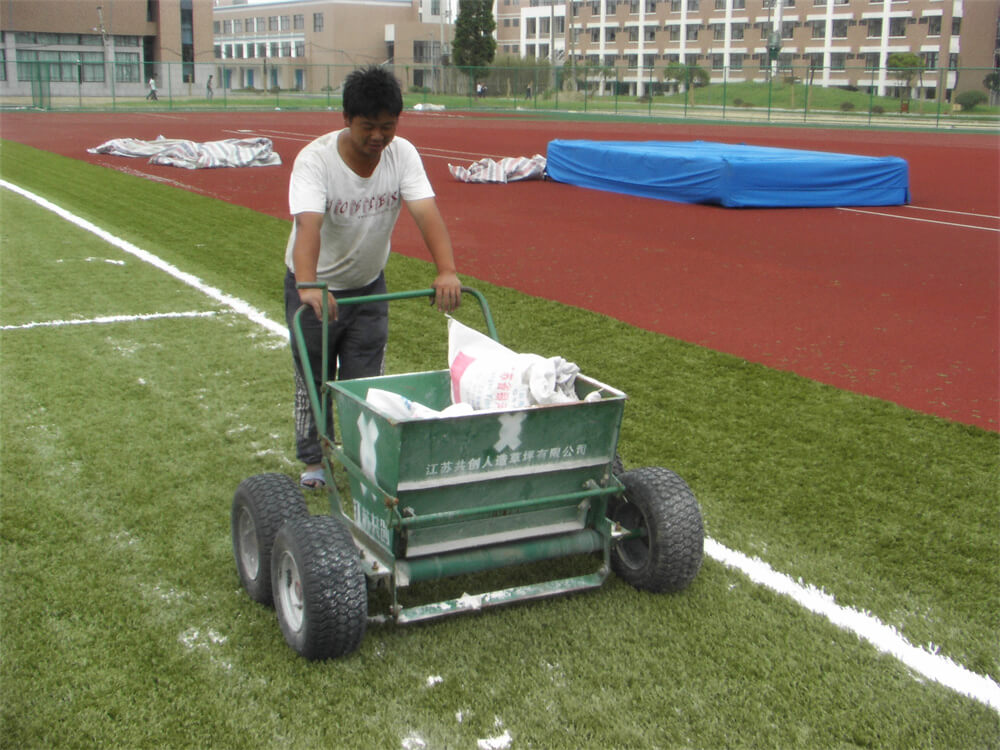 交通学院人工草坪施工